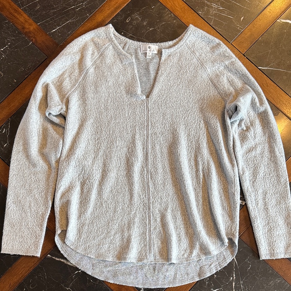 Socialite Light Gray Long Sleeve Top
